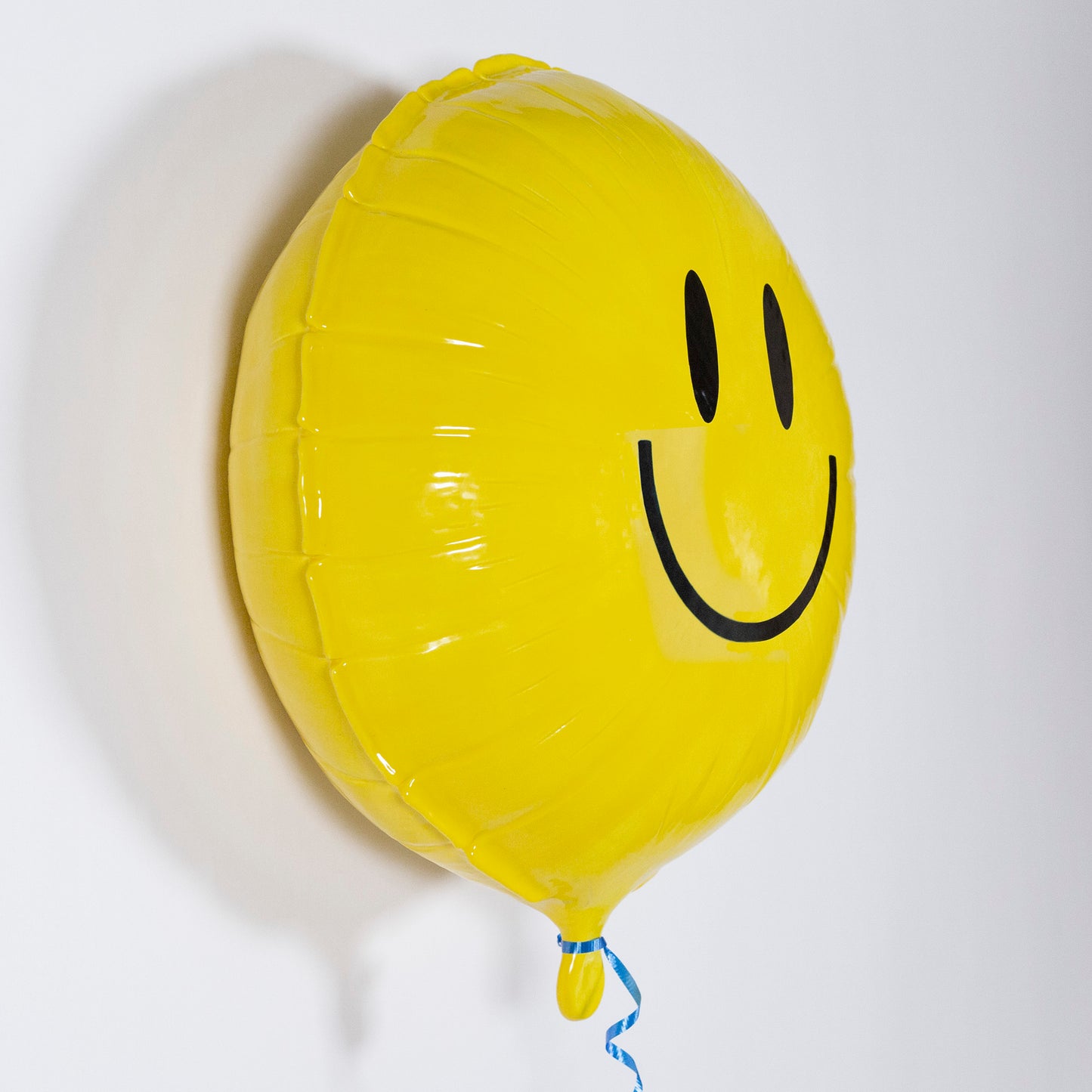 Balloon Sculpture - Yellow Smiley Face